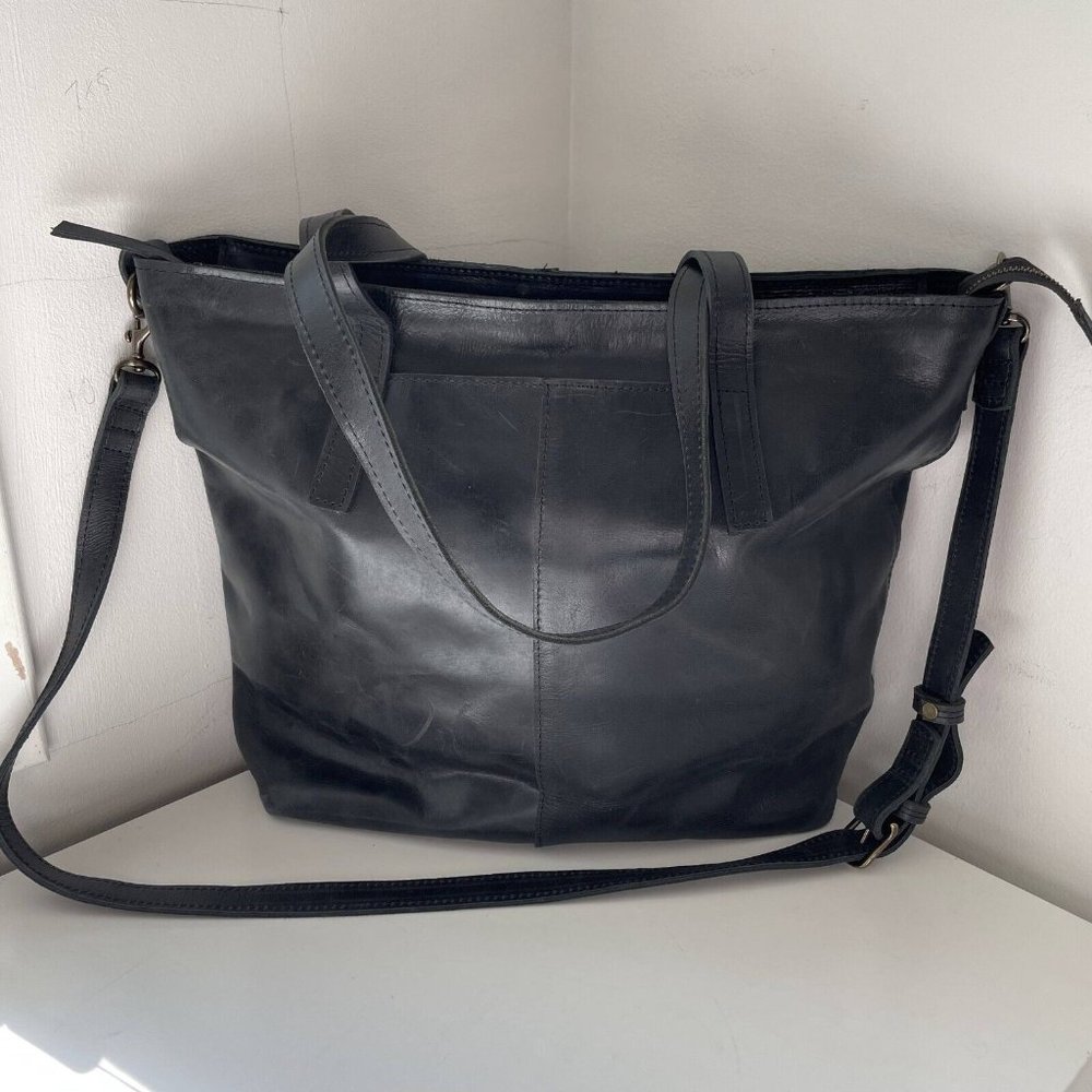ABLE Alem Utility Bag Women's Black Zipper Closure Strap 3 Interior Pockets